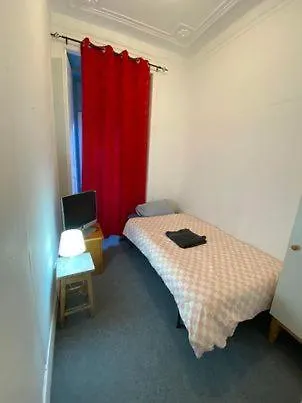 Hostal Bangla *